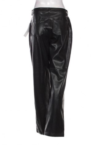 Pantaloni de femei Calvin Klein, Mărime M, Culoare Negru, Preț 634,99 Lei