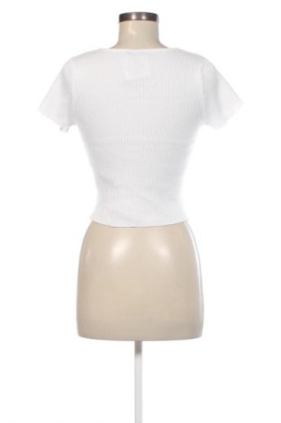 Дамски пуловер Unbranded, Размер M, Цвят Бял, Цена 2,04 €