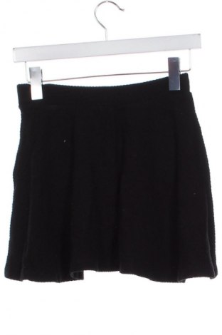 Rock Bershka, Größe XS, Farbe Schwarz, Preis 1,99 €