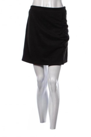 Sukně Cropp, Velikost XL, Barva Černá, Cena  89,00 Kč