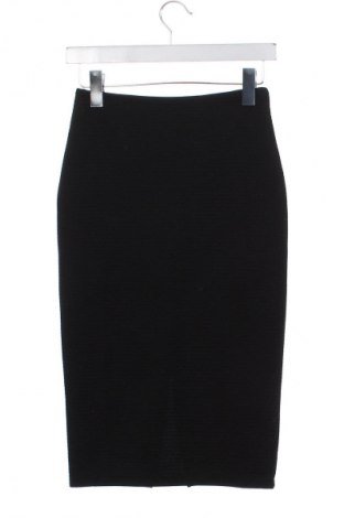 Пола H&M, Размер XS, Цвят Черен, Цена 3,06 €