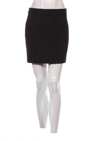 Sukně H&M, Velikost M, Barva Černá, Cena  49,00 Kč