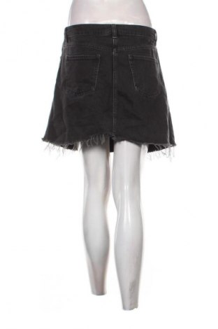 Пола H&M Divided, Размер M, Цвят Сив, Цена 2,55 €