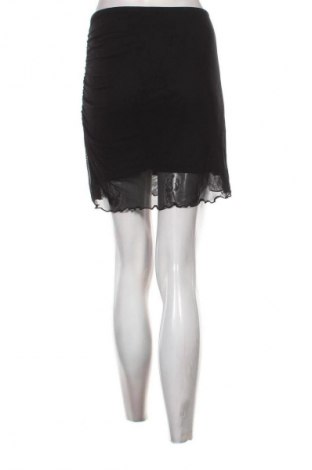 Пола SHEIN, Размер M, Цвят Черен, Цена 5,11 €