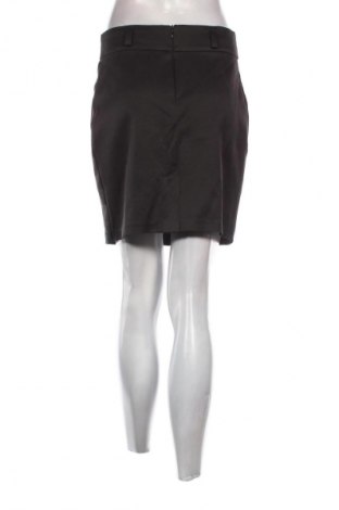 Пола Unbranded, Размер S, Цвят Черен, Цена 2,55 €