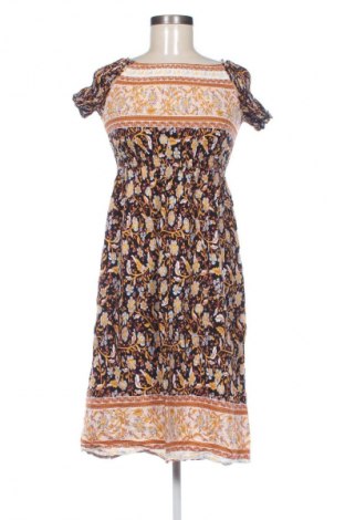 Ruha Airisa, Méret M, Szín Sokszínű, Ár 2 000 Ft