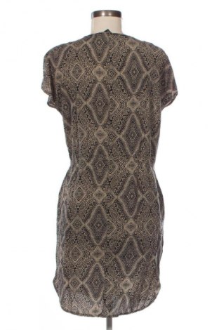 Ruha B.Young, Méret M, Szín Sokszínű, Ár 2 000 Ft