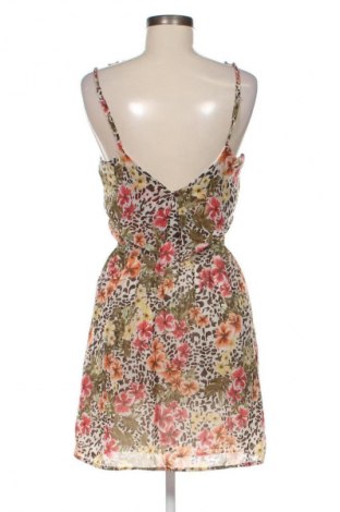 Ruha Bershka, Méret M, Szín Sokszínű, Ár 2 000 Ft