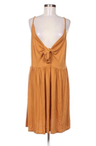 Ruha Boohoo, Méret XXL, Szín Bézs, Ár 4 059 Ft