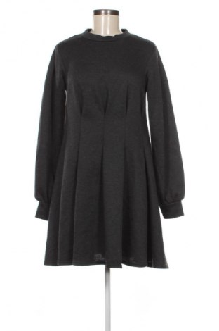 Šaty  Boohoo, Velikost L, Barva Černá, Cena  615,00 Kč