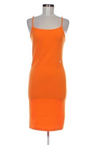 Рокля Calvin Klein Jeans, Размер M, Цвят Оранжев, Цена 40,90 €