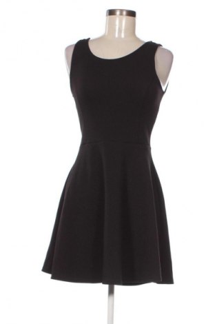 Šaty  H&M Divided, Velikost M, Barva Černá, Cena  179,00 Kč