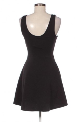 Šaty  H&M Divided, Velikost M, Barva Černá, Cena  179,00 Kč