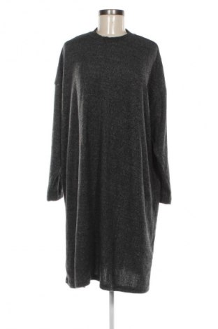 Kleid Janina, Größe L, Farbe Grau, Preis € 4,99