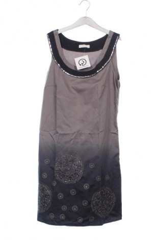 Šaty  Promod, Velikost M, Barva Vícebarevné, Cena  190,00 Kč