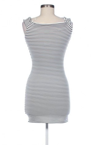 Рокля Pull&Bear, Размер M, Цвят Многоцветен, Цена 5,62 €