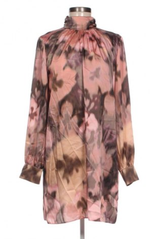 Kleid River Island, Größe M, Farbe Mehrfarbig, Preis 4,99 €