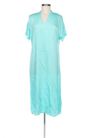 Ruha Taifun, Méret M, Szín Kék, Ár 19 709 Ft