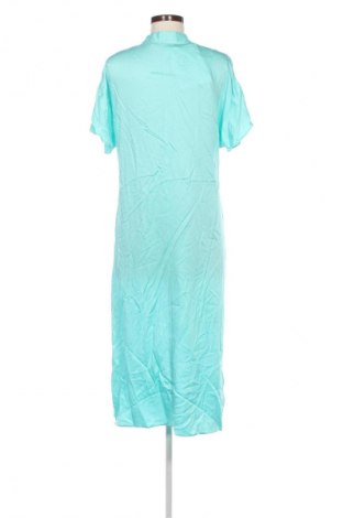 Ruha Taifun, Méret M, Szín Kék, Ár 19 709 Ft