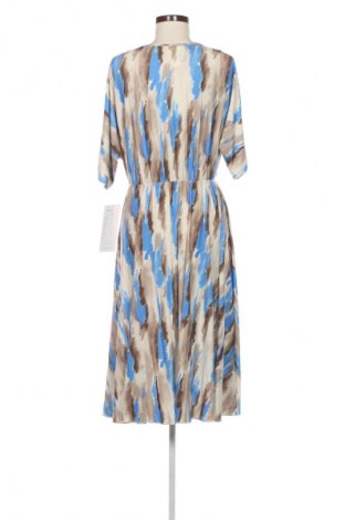 Ruha Taifun, Méret M, Szín Sokszínű, Ár 20 719 Ft