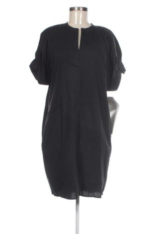 Ruha Taifun, Méret M, Szín Fekete, Ár 21 719 Ft