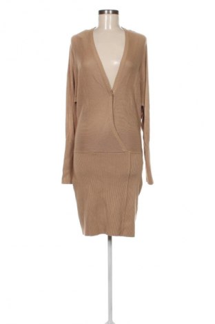 Ruha Unbranded, Méret M, Szín Bézs, Ár 3 646 Ft