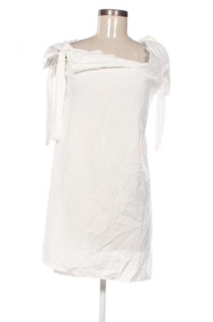 Dámské šaty s tráky Unbranded, Velikost M, Barva Bílá, Cena  179,00 Kč