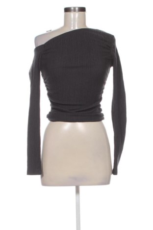 Bluză de femei Zara, Mărime M, Culoare Gri, Preț 104,98 Lei, #137810175