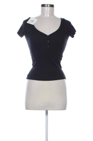 Bluză de femei Hollister, Mărime XS, Culoare Negru, Preț 73,49 Lei, #137814962