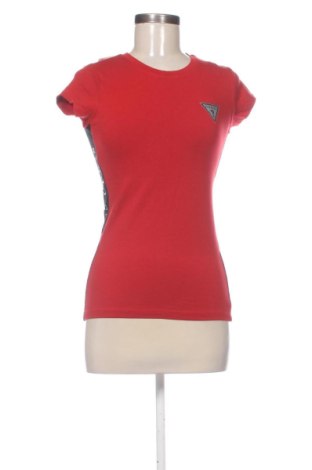 Γυναικείο t-shirt Guess, Μέγεθος S, Χρώμα Κόκκινο, Τιμή 16,00 €, #137828655