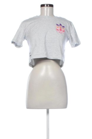 Γυναικείο t-shirt Adidas, Μέγεθος M, Χρώμα Γκρί, Τιμή 14,99 €, #137843271