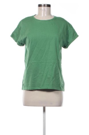 Γυναικείο t-shirt Cotton Club, Μέγεθος M, Χρώμα Πράσινο, Τιμή 9,99 €, #137851775