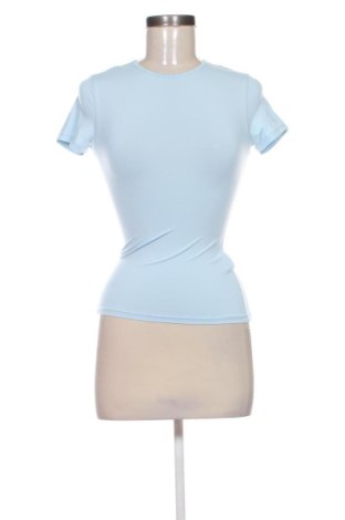 Дамска тениска Pull&Bear, Размер XS, Цвят Син, Цена 7,24 €, #137860343