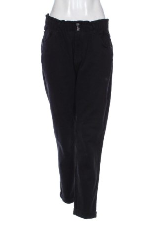 Damskie jeansy Bershka, Rozmiar L, Kolor Czarny, Cena 63,50 zł, #137804995