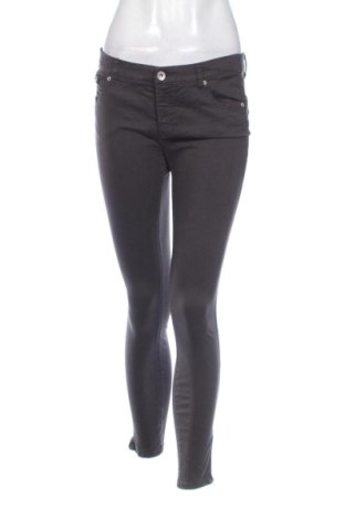 Blugi de femei Yessica, Mărime M, Culoare Negru, Preț 78,74 Lei, #137805151