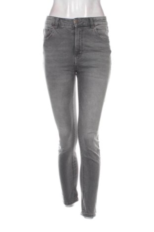 Női farmernadrág Pull&Bear, Méret S, Szín Szürke, Ár 5 319 Ft, #137817606