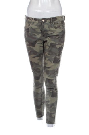 Blugi de femei Zara, Mărime L, Culoare Multicolor, Preț 73,49 Lei, #137825756
