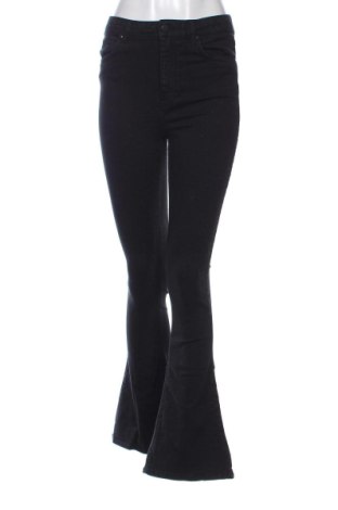 Damskie jeansy Perfect Jeans By Gina Tricot, Rozmiar M, Kolor Czarny, Cena 171,75 zł, #137828758