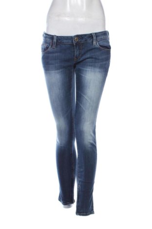 Дамски дънки Guess, Размер M, Цвят Син, Цена 38,00 €, #137829482