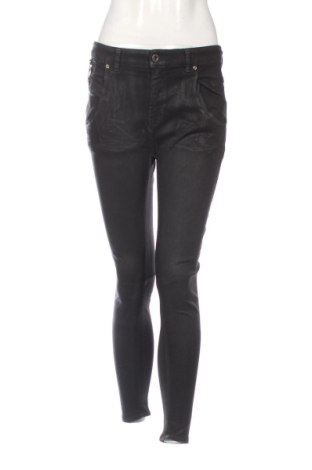Дамски дънки Diesel, Размер M, Цвят Черен, Цена 62,00 €, #137835123