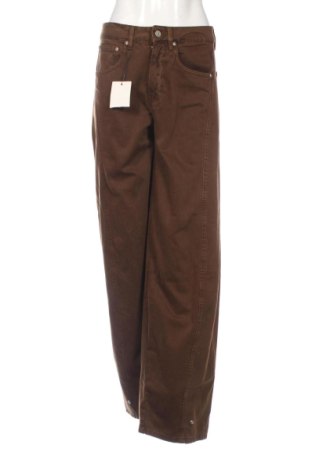 Blugi de femei Zara, Mărime M, Culoare Maro, Preț 196,32 Lei, #137835999