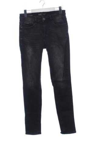 Damskie jeansy Cropp, Rozmiar M, Kolor Czarny, Cena 88,72 zł, #137794456