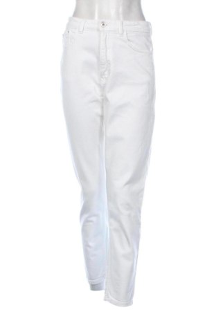Дамски дънки Zara, Размер M, Цвят Бял, Цена 19,48 €, #137827414