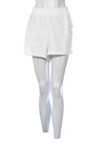 Pantaloni scurți de femei Esmara, Mărime M, Culoare Alb, Preț 52,49 Lei, #137806693