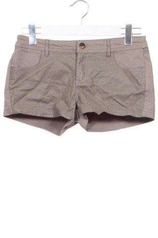 Pantaloni scurți de femei Reserved, Mărime S, Culoare Bej, Preț 52,49 Lei, #137809776