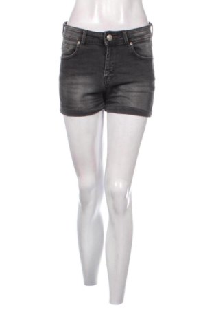 Дамски къс панталон Bershka, Размер S, Цвят Сив, Цена 10,00 €, #137815835