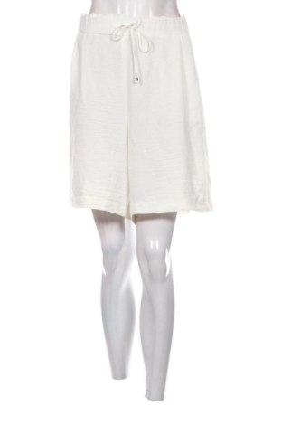 Pantaloni scurți de femei C&A, Mărime 3XL, Culoare Alb, Preț 50,84 Lei, #137822401