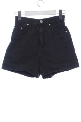 Pantaloni scurți de femei Pull&Bear, Mărime XS, Culoare Negru, Preț 51,00 Lei, #137831333