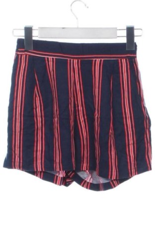 Pantaloni scurți de femei Pull&Bear, Mărime XS, Culoare Multicolor, Preț 83,00 Lei, #137832977