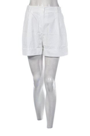 Pantaloni scurți de femei Unbranded, Mărime S, Culoare Alb, Preț 52,49 Lei, #137841001